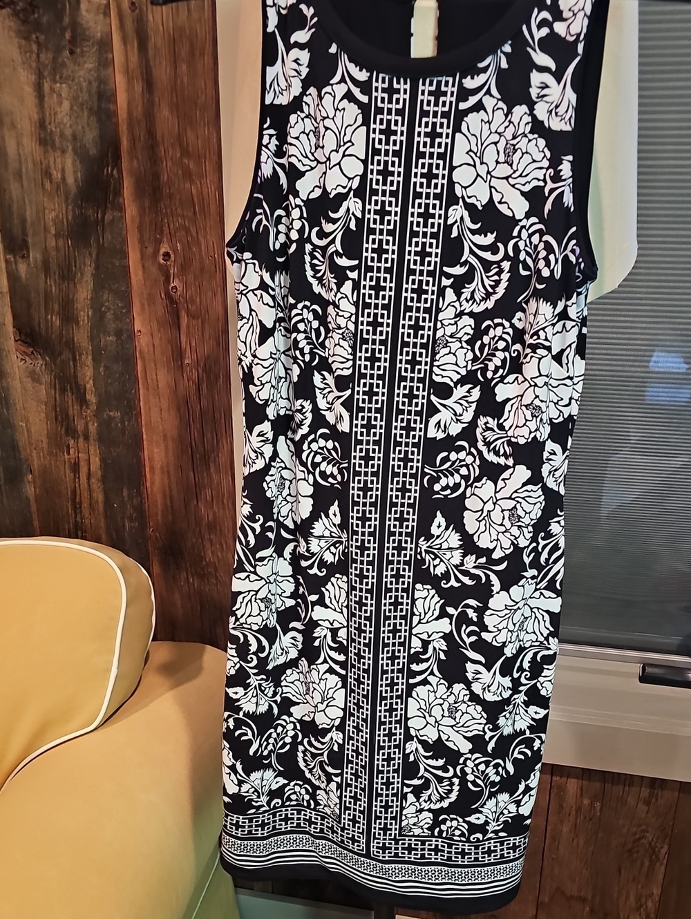 Reversible White House Black Market Sleeveless Dress